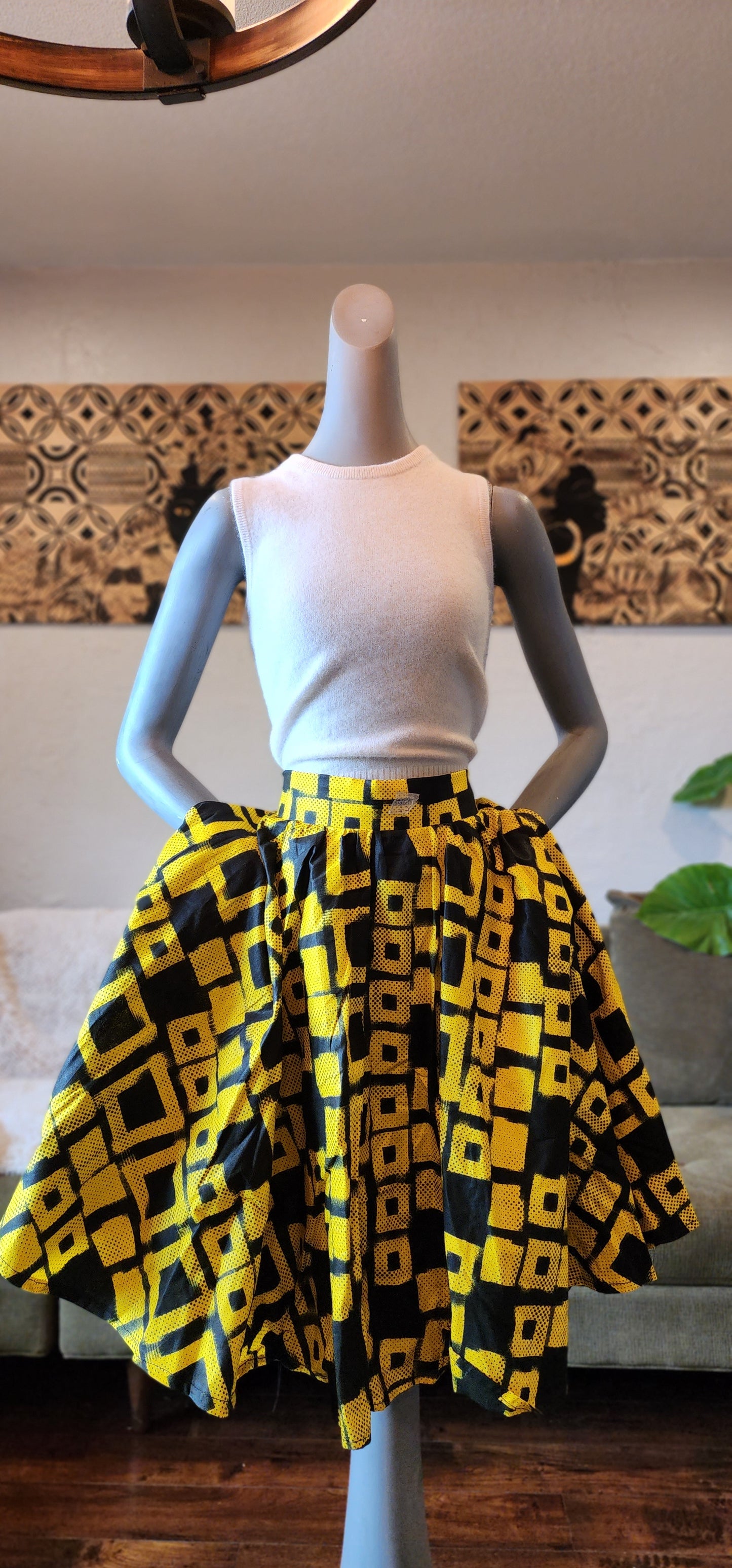 Simone AV Skirt (XL)