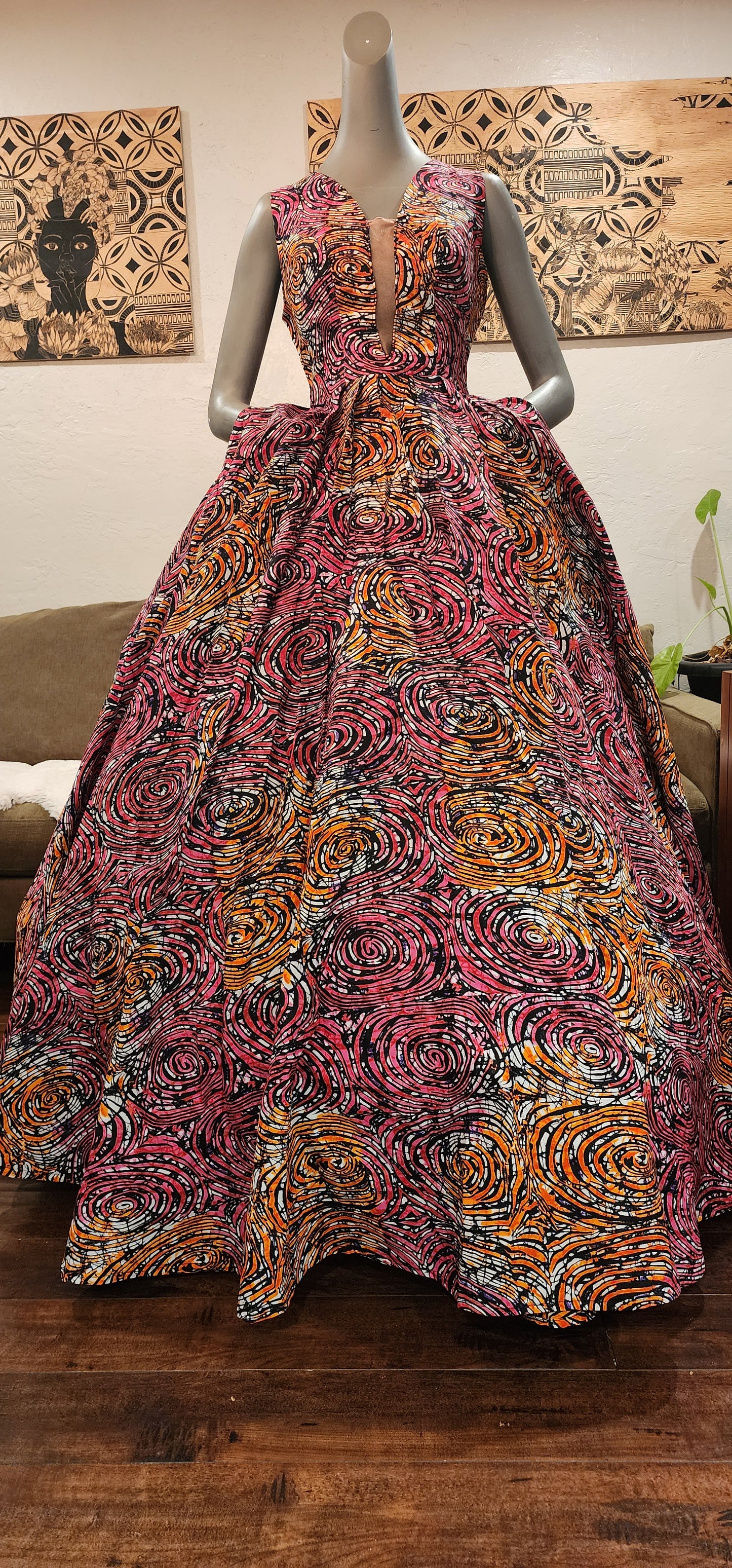 Ashley AV Dress (L) Ball Gown