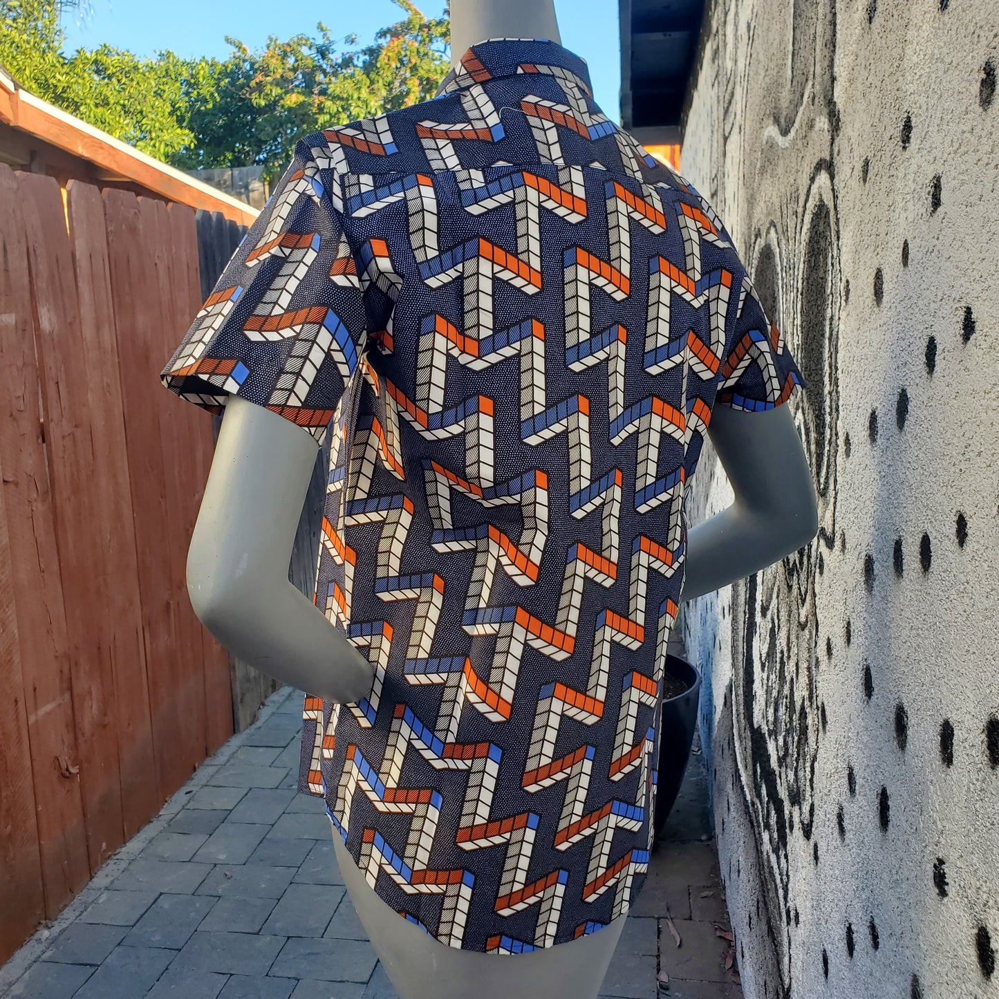 John-John AV Shirt (L)